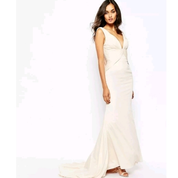 Fame and Partners Eternity Maxi Dress With Low Cow - Picture 3 of 11